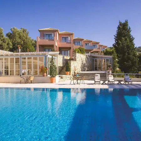 Mira Maizonettes Aparthotel 4*