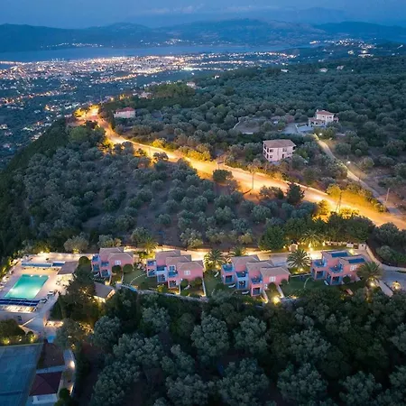 Mira Maizonettes Aparthotel 4*